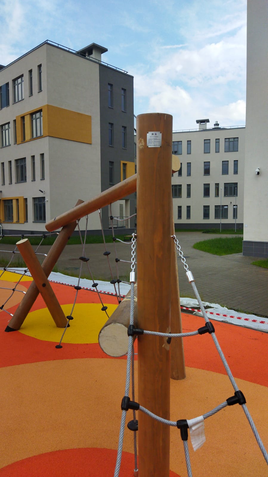 Школьная площадка № 564 в ЖК «Галактика»