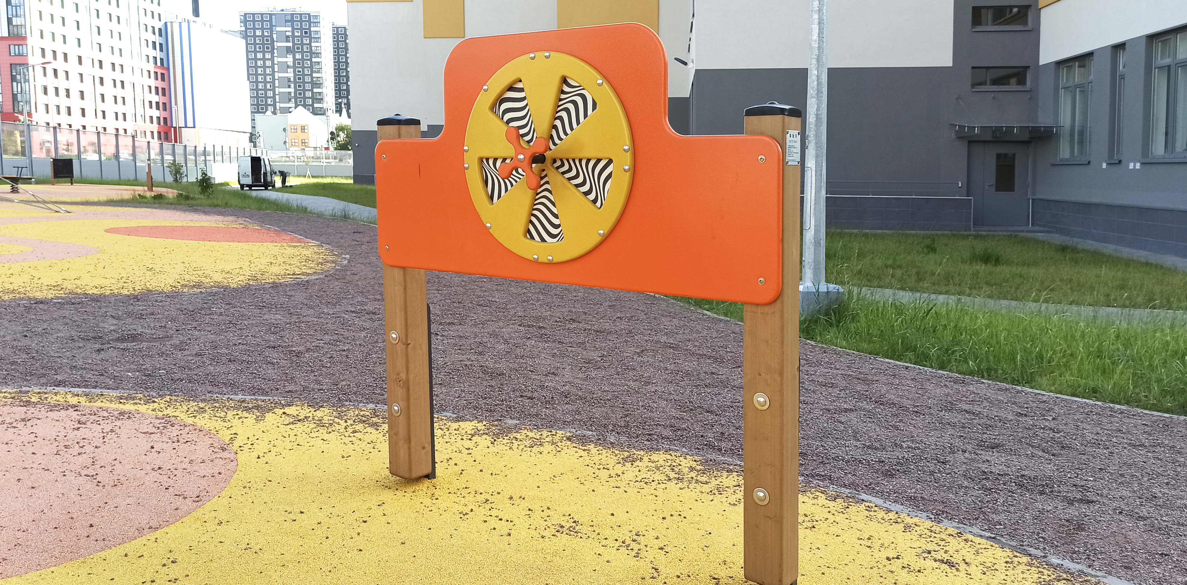 Школьная площадка № 564 в ЖК «Галактика»