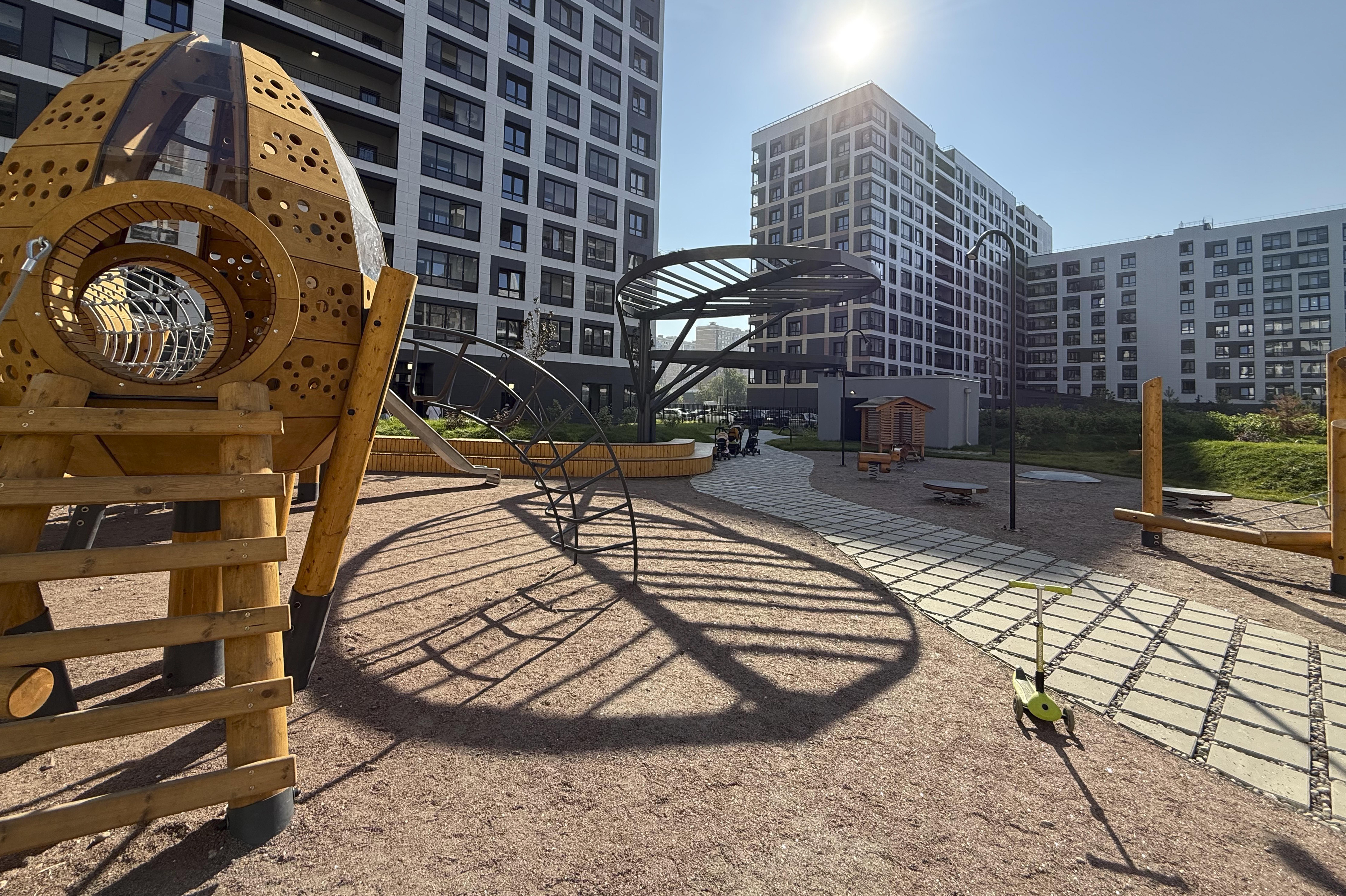 Благоустройство двора ЖК «Аквилон Leaves»