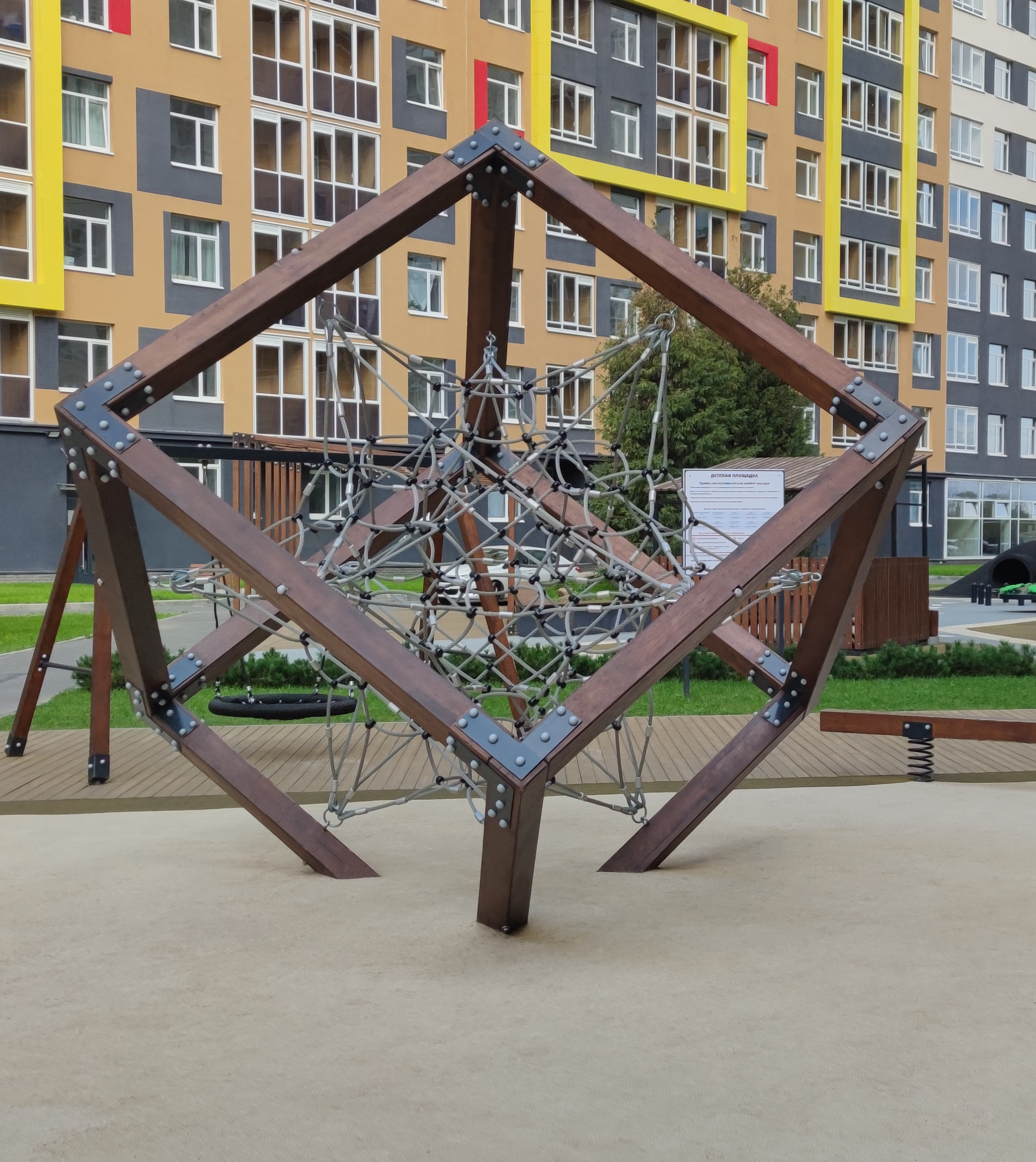 Детские площадки ЖК «Id Murino II» в эко-стиле